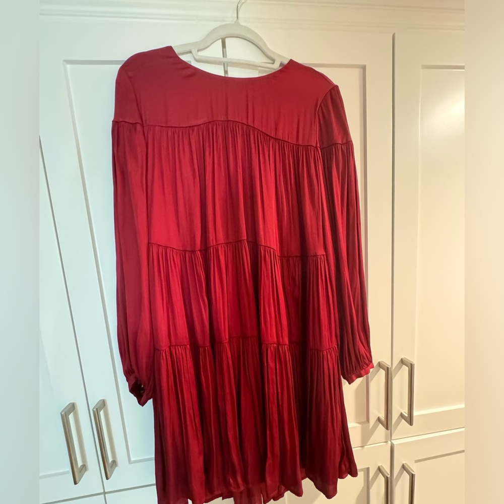 Burgundy dress from Banana Republic flows well